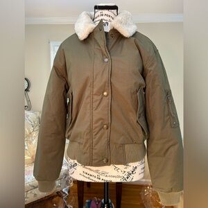 NWOT 🌷American Eagle Bomber Jacket